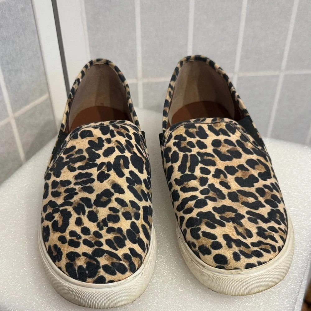 Steve Madden Safari Leopard Print Slip-On Sneakers size 10